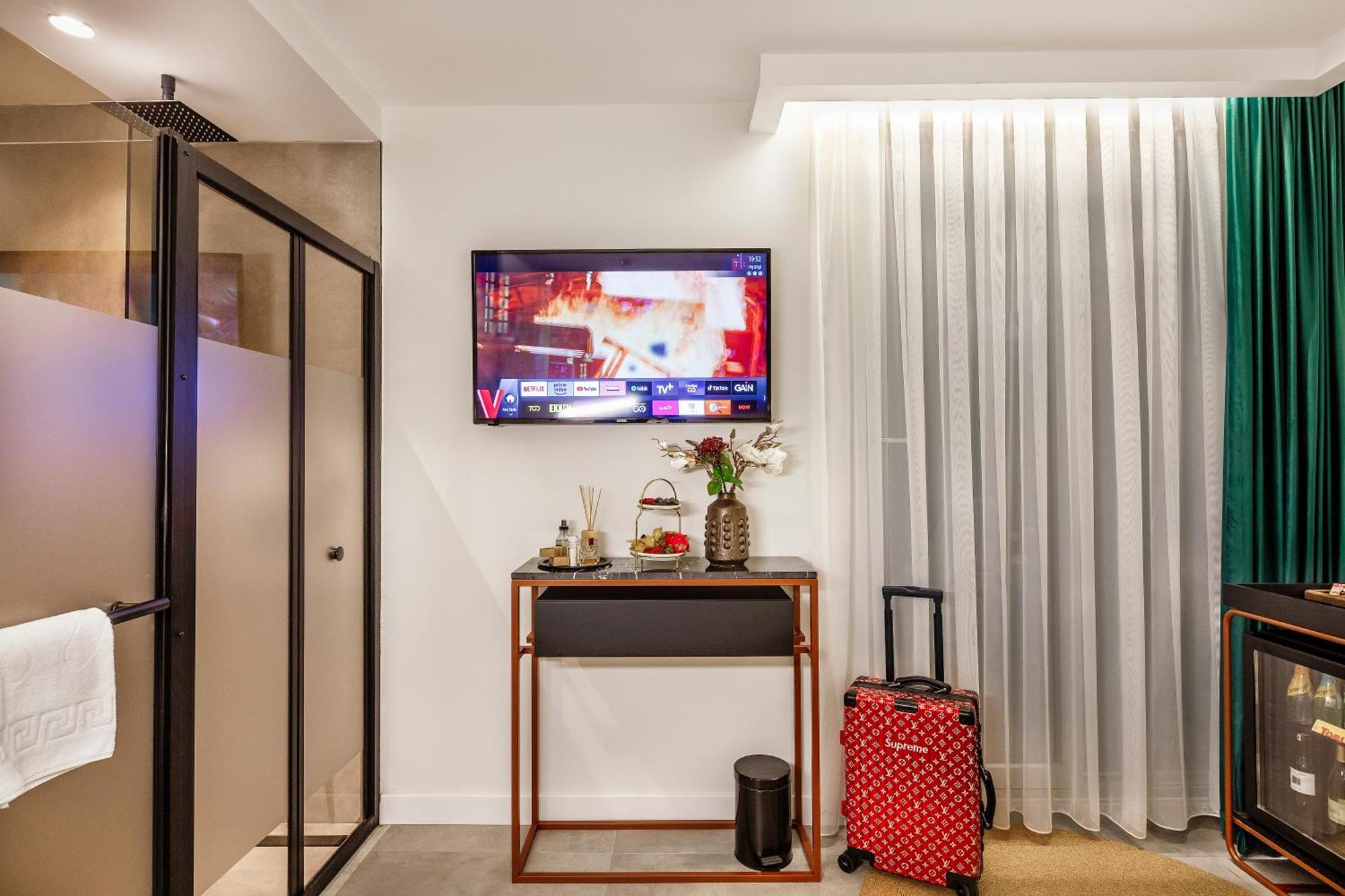 Luff Living (Adults Only) Antália Exterior foto